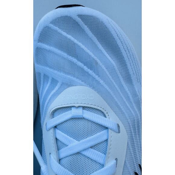 Topo Athletic Sneakers Cyclone 2 Running Shoes White Trail Foot Shape Men’s 12